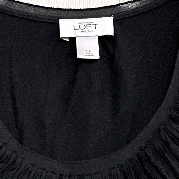 🌻3/$20 Ann Taylor Loft Mixed Media Black Tank Top with Chiffon Detail, Size LP - Picture 7 of 9